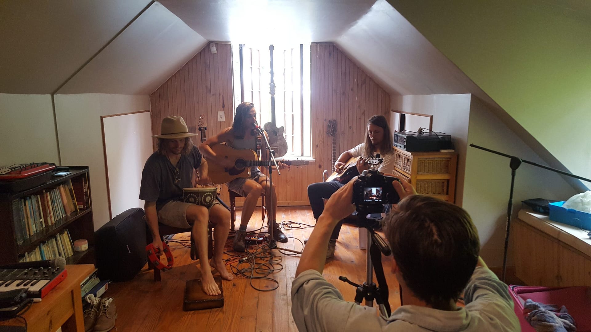 acoustic session with Ben Dey and The Concrete Lions