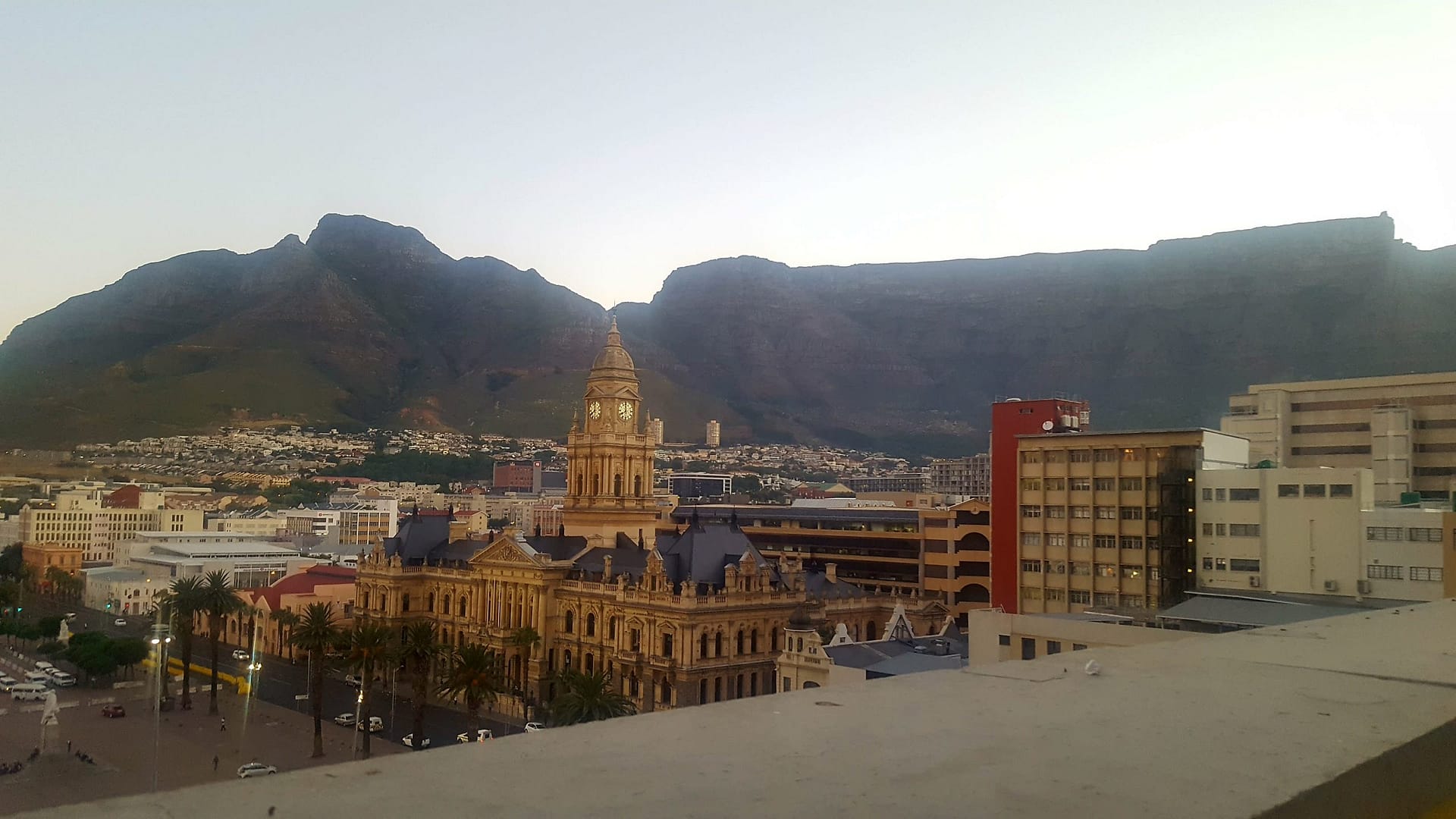 the city of cape town seen from grand central