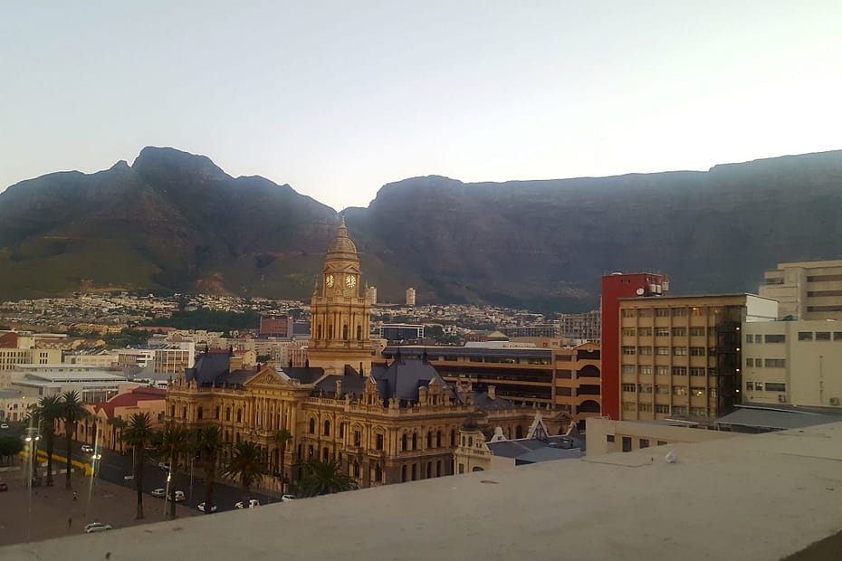 the city of cape town seen from grand central